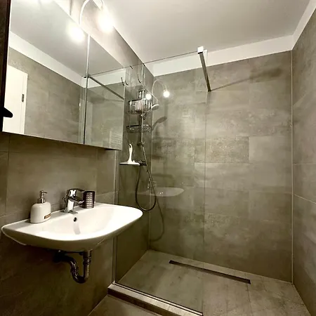 4friendscoresibrasov Blue Apartment *
